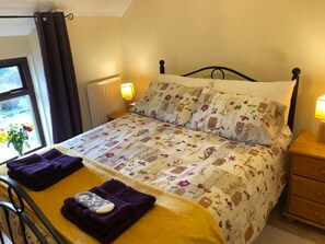 2 soverom, strykejern/-brett, wi-fi (inkludert) og sengetøy