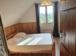 4 多间卧室、旅行婴儿床