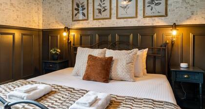 Sherlock @The Vestry on Read