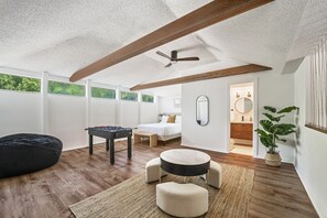 4 chambres, bureau, fer et planche à repasser, accès au Wi-Fi (inclus)