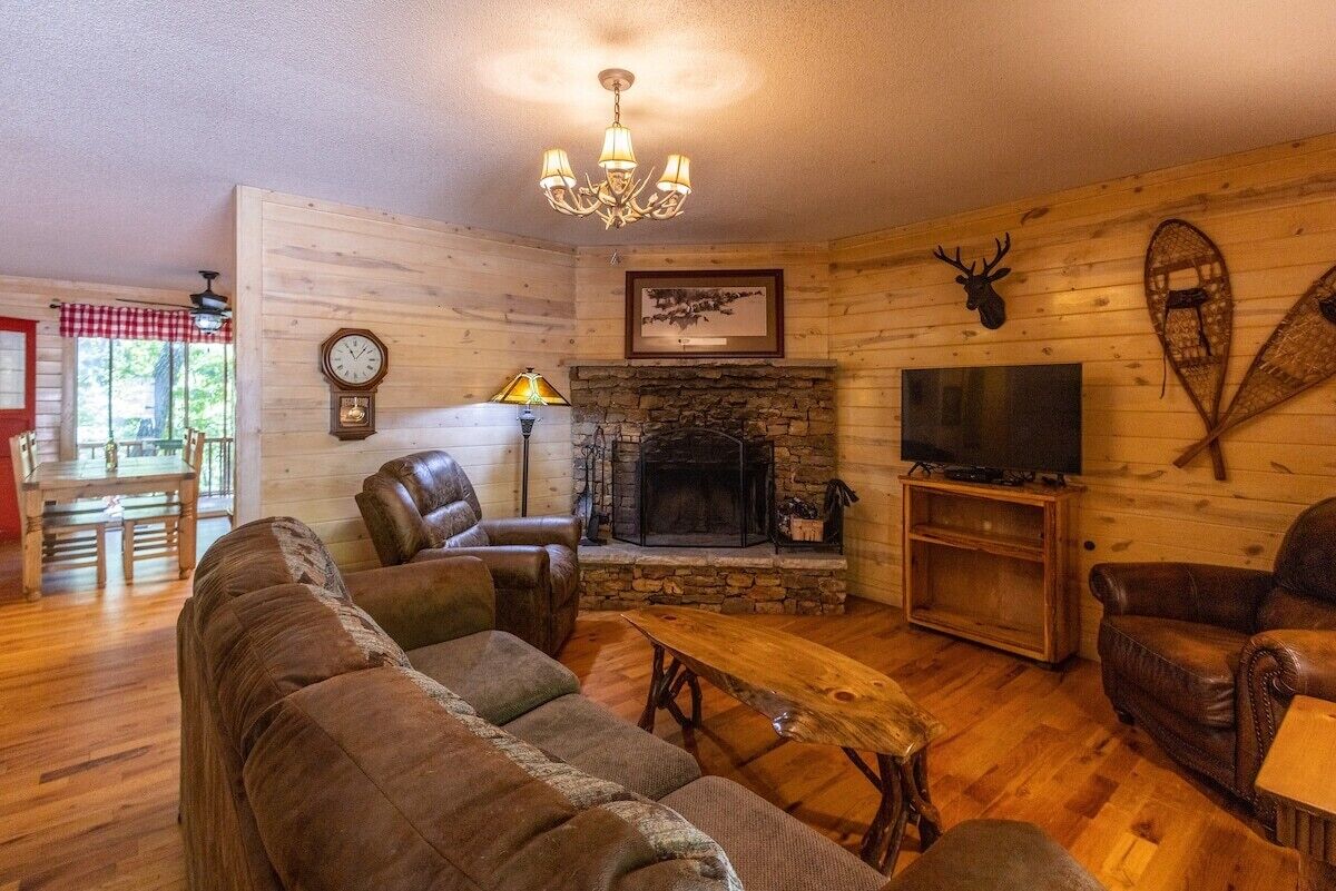 Luxury Cabin with fire pit near Helen/Pet friendly