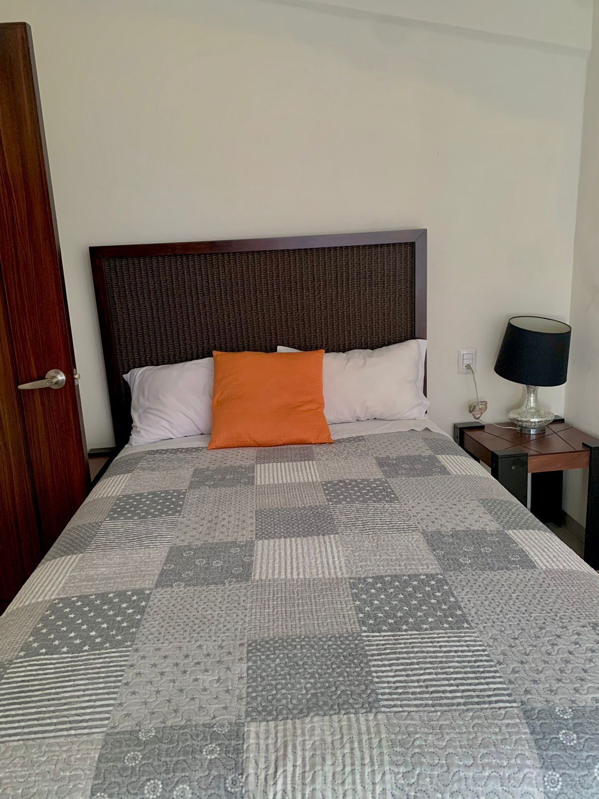 Relaxing Condo -- 2 blocks away from the beach!