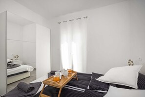 1 bedroom, iron/ironing board, cots/infant beds, travel cot