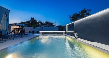 Villa Marsel (4+2) - Private Pool and Jacuzzi