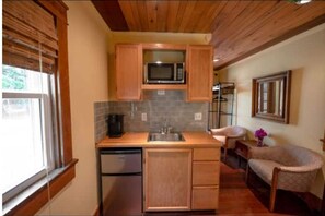 Microwave, toaster, blender