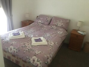 3 bedrooms, iron/ironing board, travel cot, free WiFi