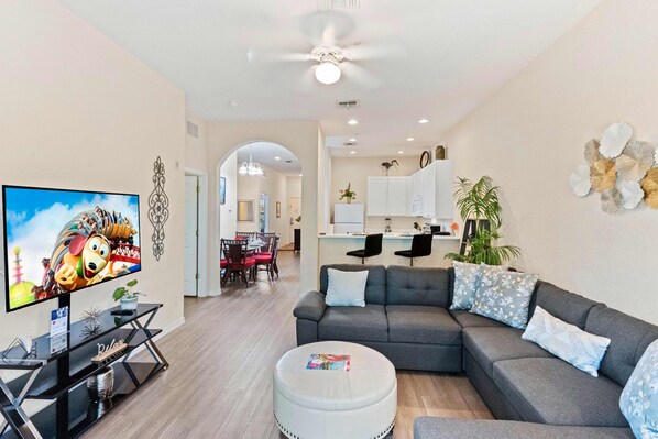 Apartment (3 Bedrooms) | Property amenity - 300 New Providence Promenade #315 (Davenport)