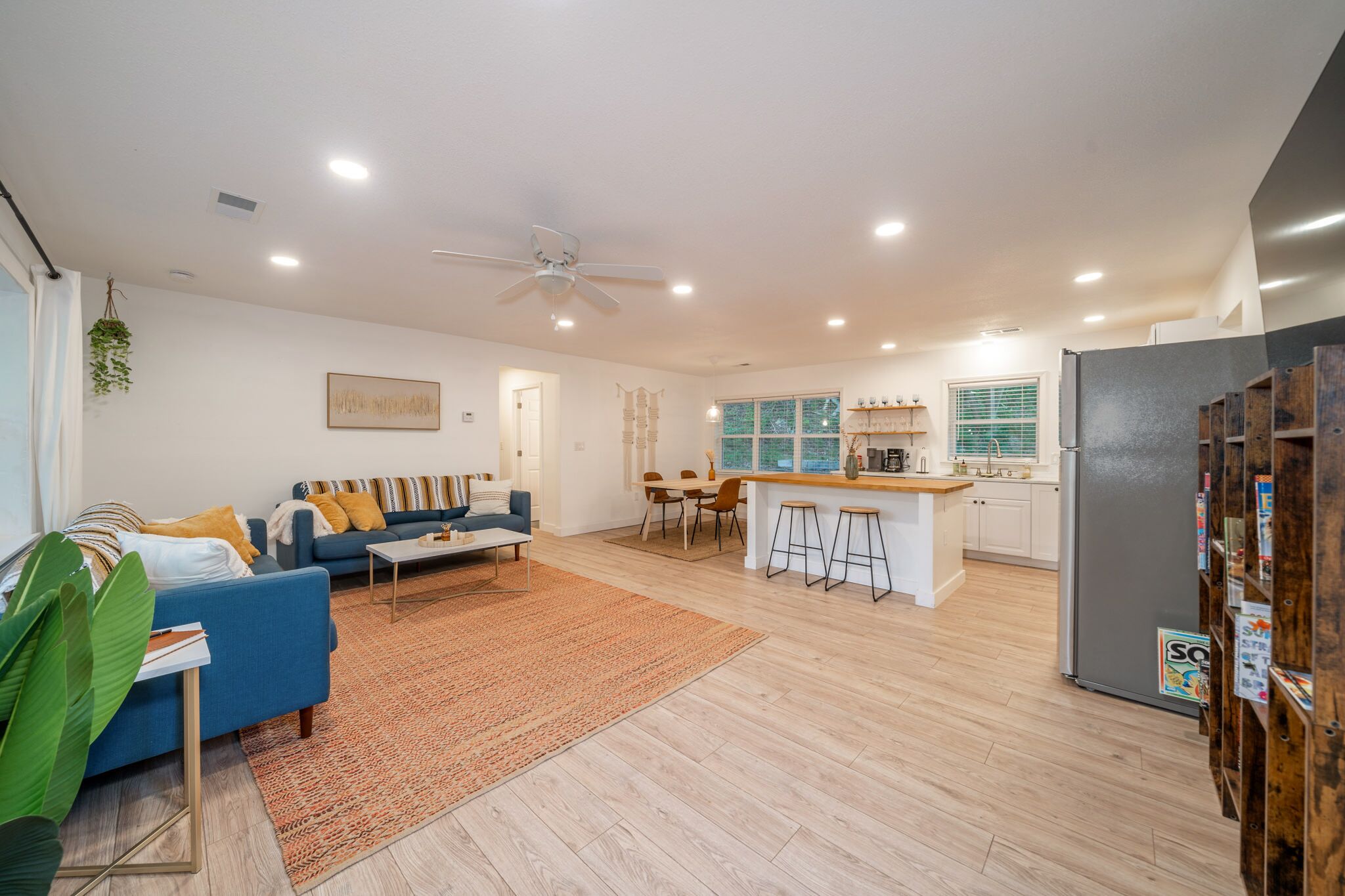 Bohemian Uptown Sleep 6 - 0.3 Mi Pullman Trailhead