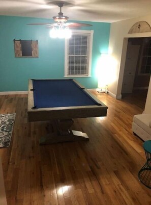 Games room - Kanawha River House Get Away with Hot Tub (Alloy)