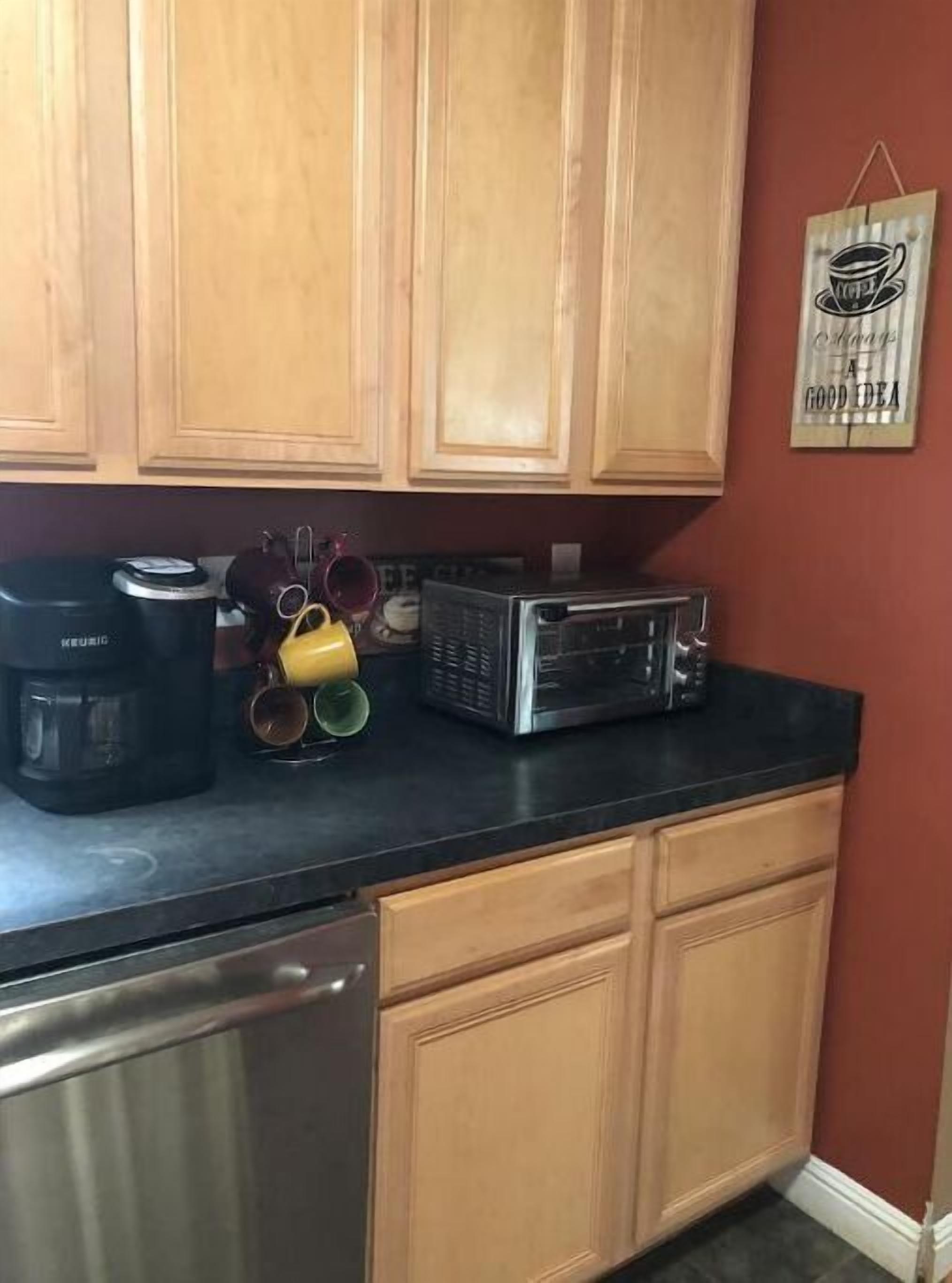 Kanawha River House Get Away with Hot Tub