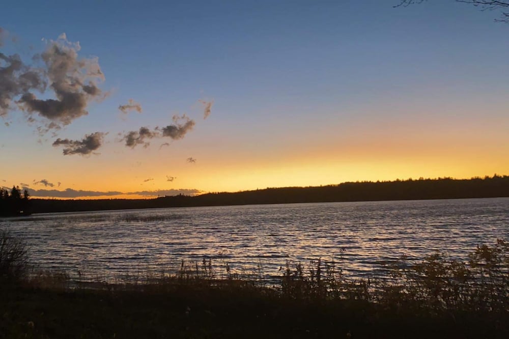 Beautiful Orange Lake ,Haven for real relaxation and rest with great sunsets 🌅