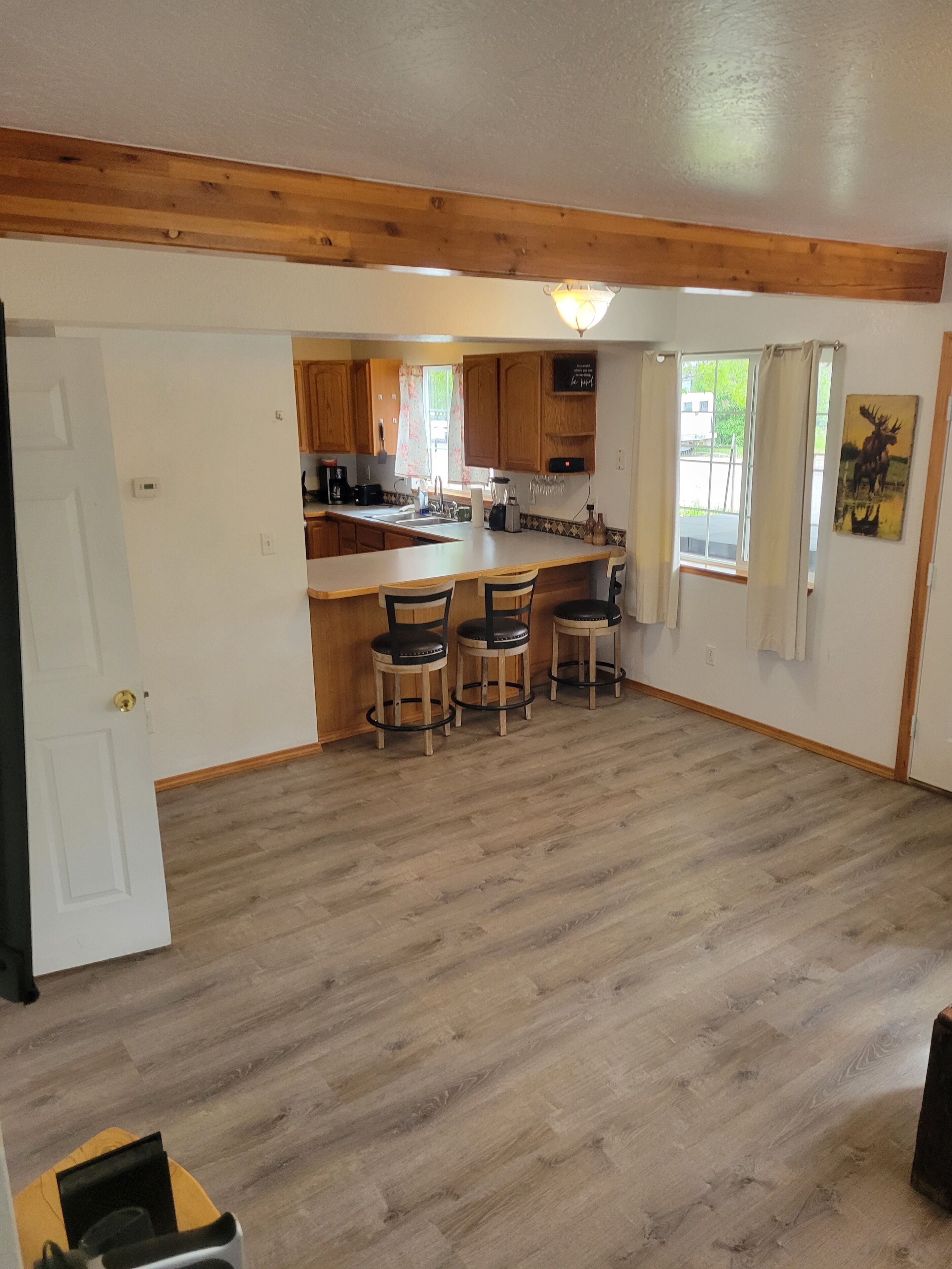 Cozy home centrally located with a hot tub