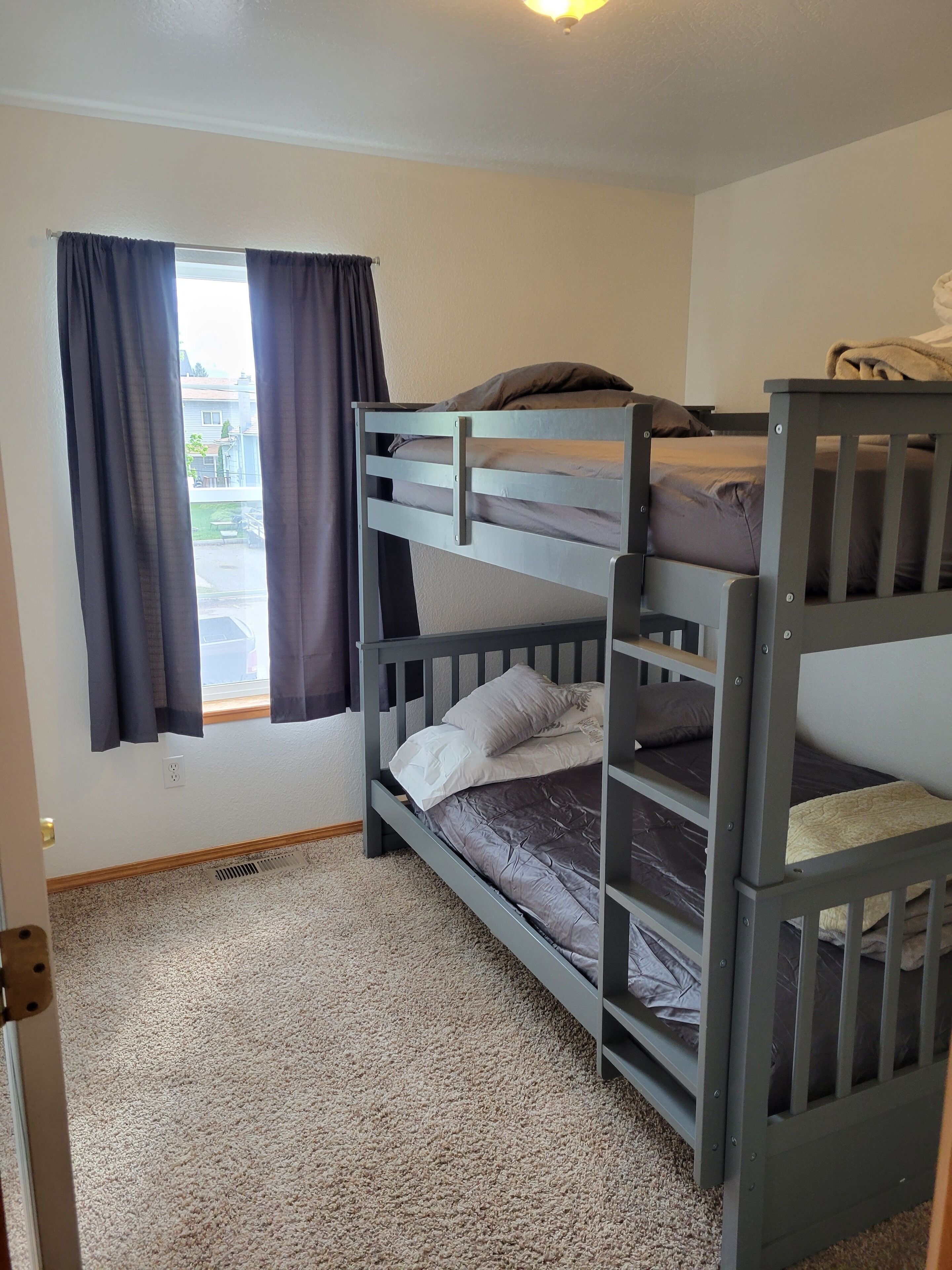 Cozy home centrally located with a hot tub