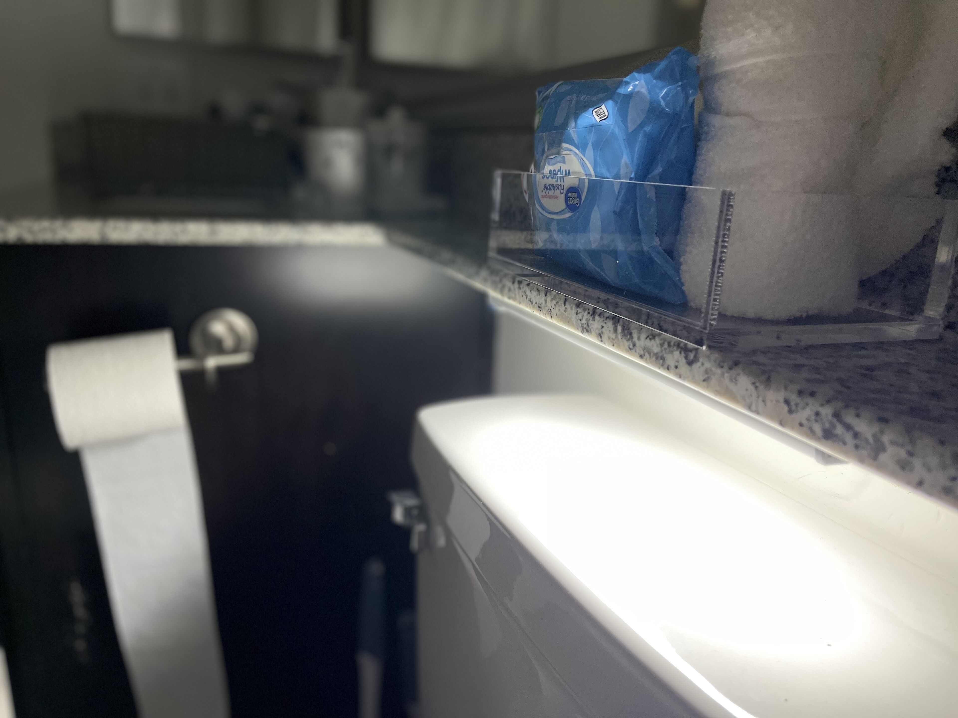 *Cozy luxury stay 1BD/1BTH , POOL, GYM , MALL