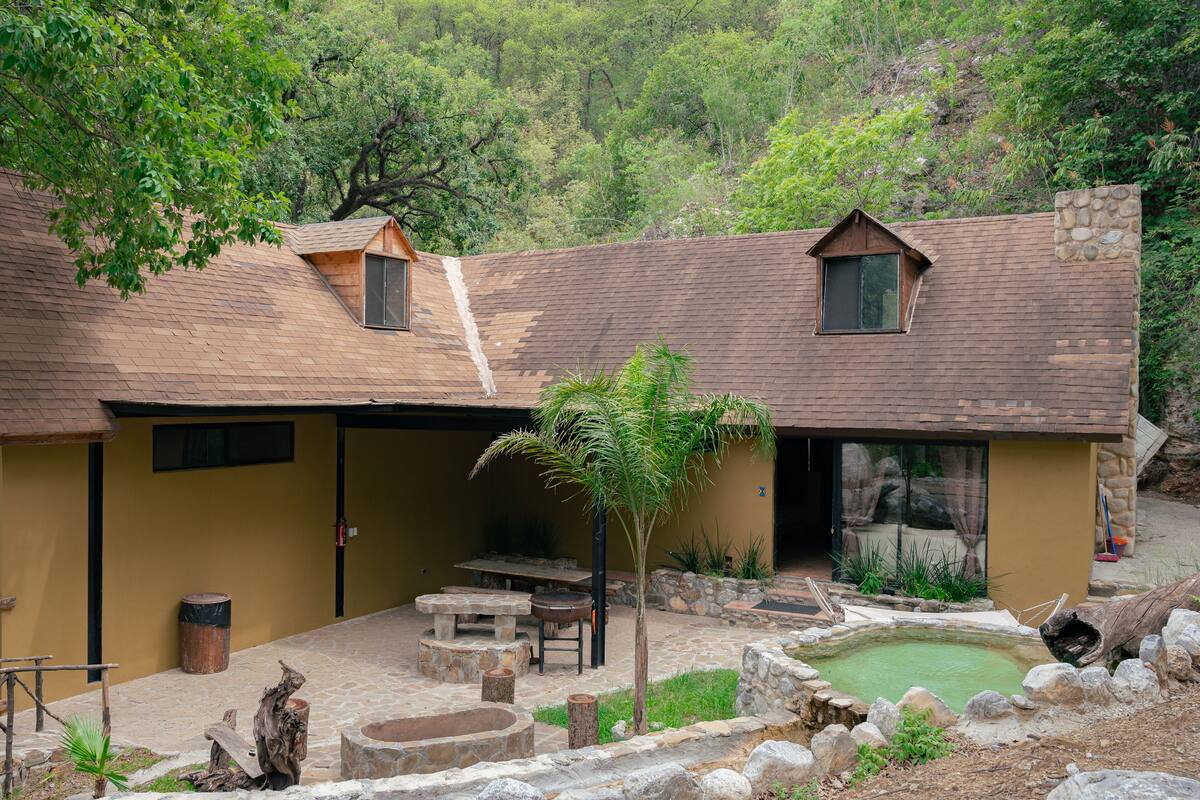 Classic Cabin | Living area