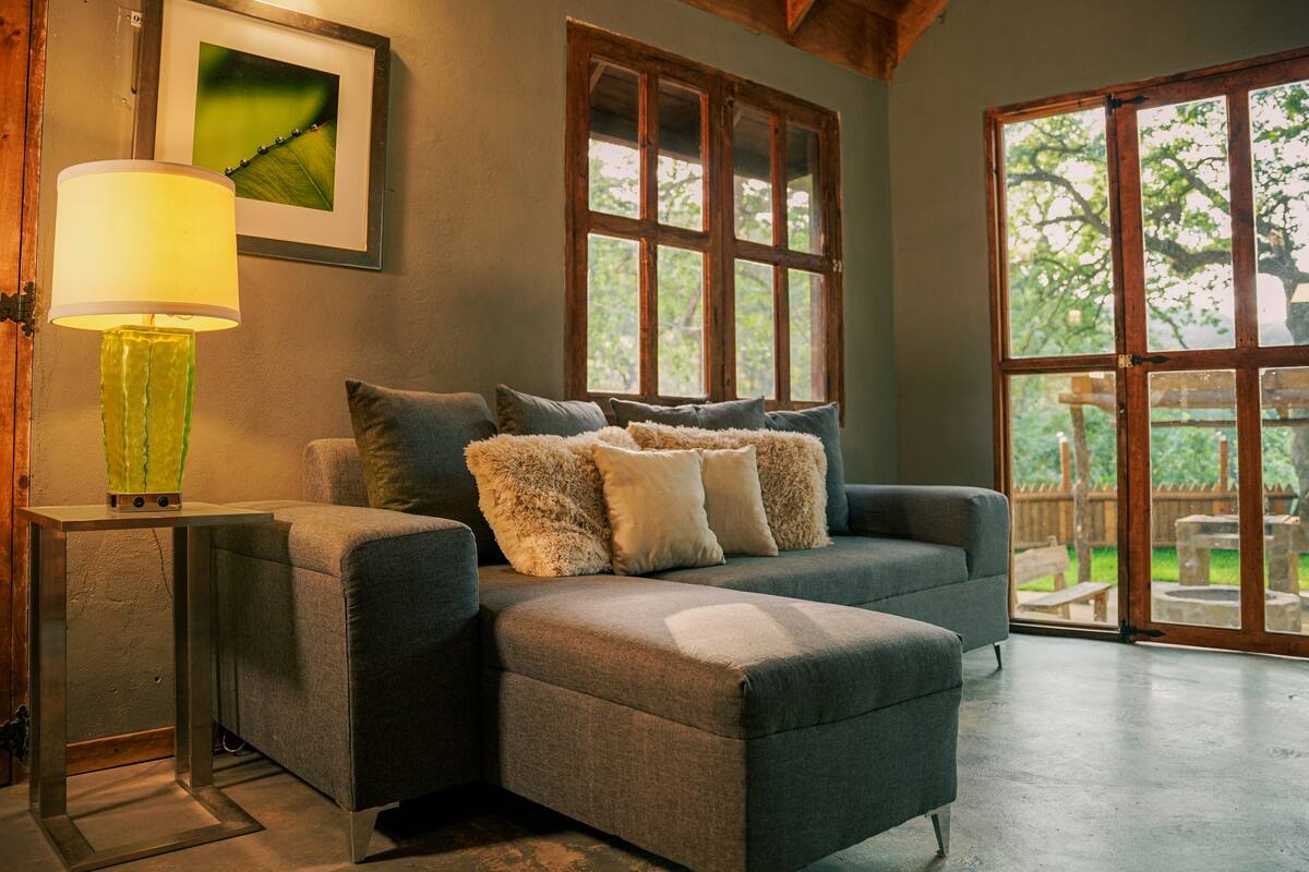 Grand Cabin | Living area
