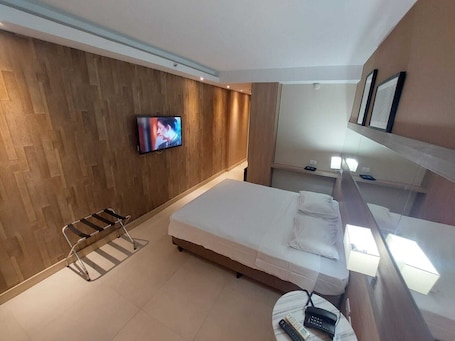 In-room safe, laptop workspace, blackout drapes, soundproofing