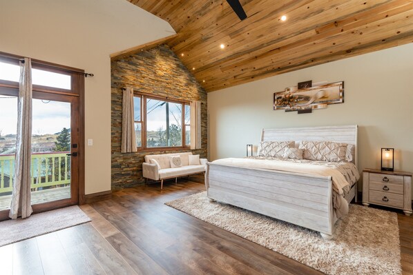 1 bedroom, iron/ironing board, free WiFi, bed sheets - MTN Views*Rain Shower*Fireplace (Cripple Creek)