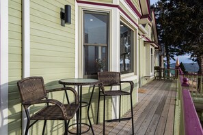 Outdoor dining - MTN Views*Rain Shower*Fireplace (Cripple Creek)