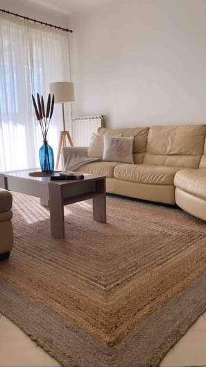 Apartment, 1 Schlafzimmer, Raucher, Terrasse | Wohnzimmer