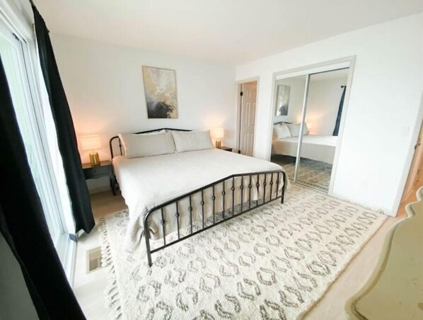 2 bedrooms, WiFi, bed sheets