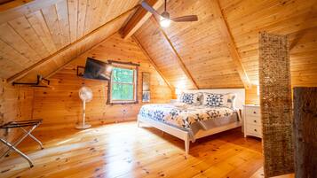 3 chambres, bureau, fer et planche Ă repasser, lit parapluie