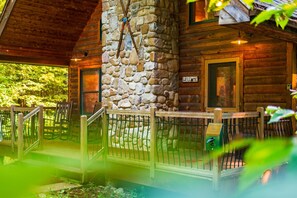 Terrace/patio - Luxury ADK Retreat Near Whiteface, Lake Placid (Jay)
