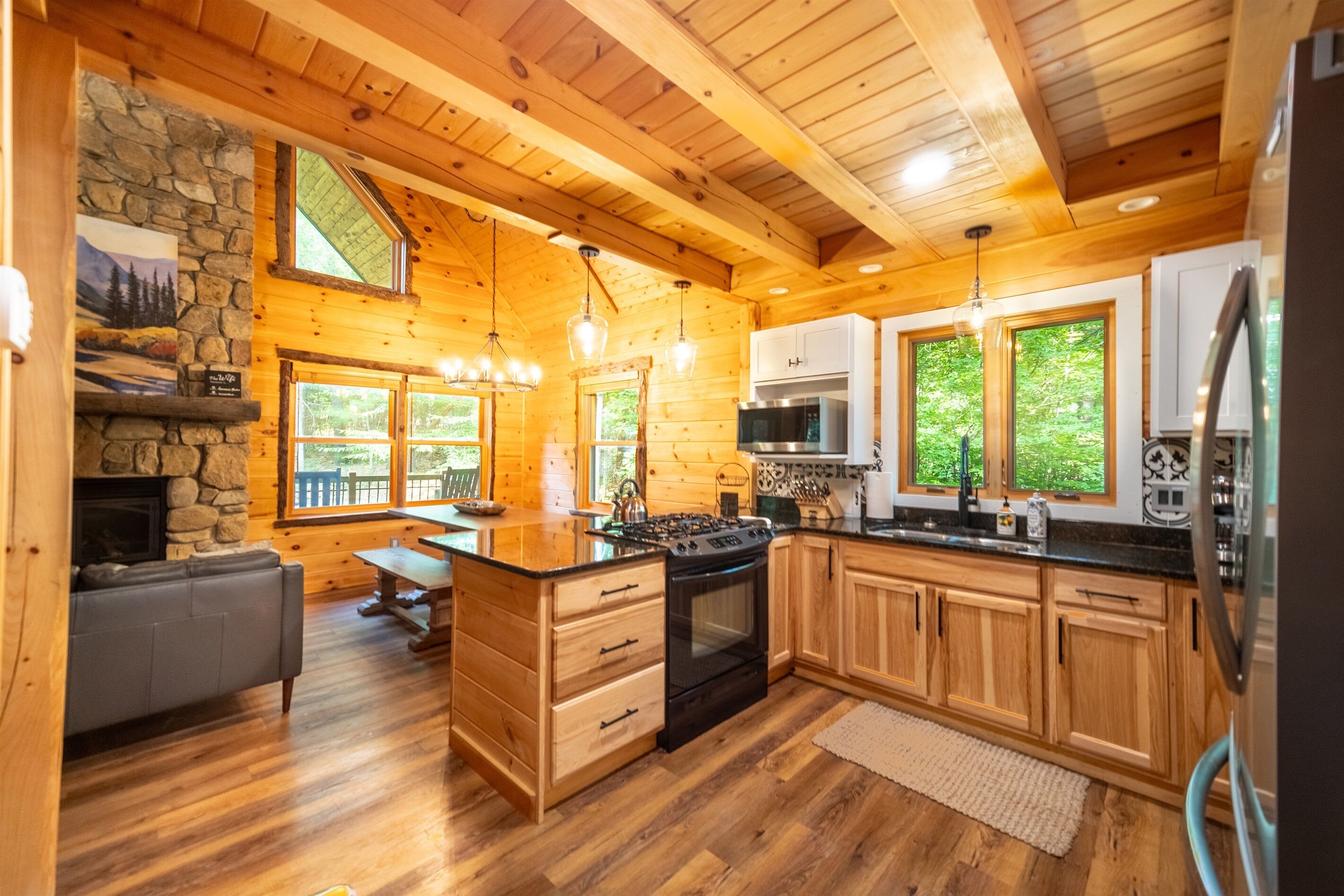 Luxury Cabin, Hot Tub, Near Whiteface, Lake Placid: ADKMC