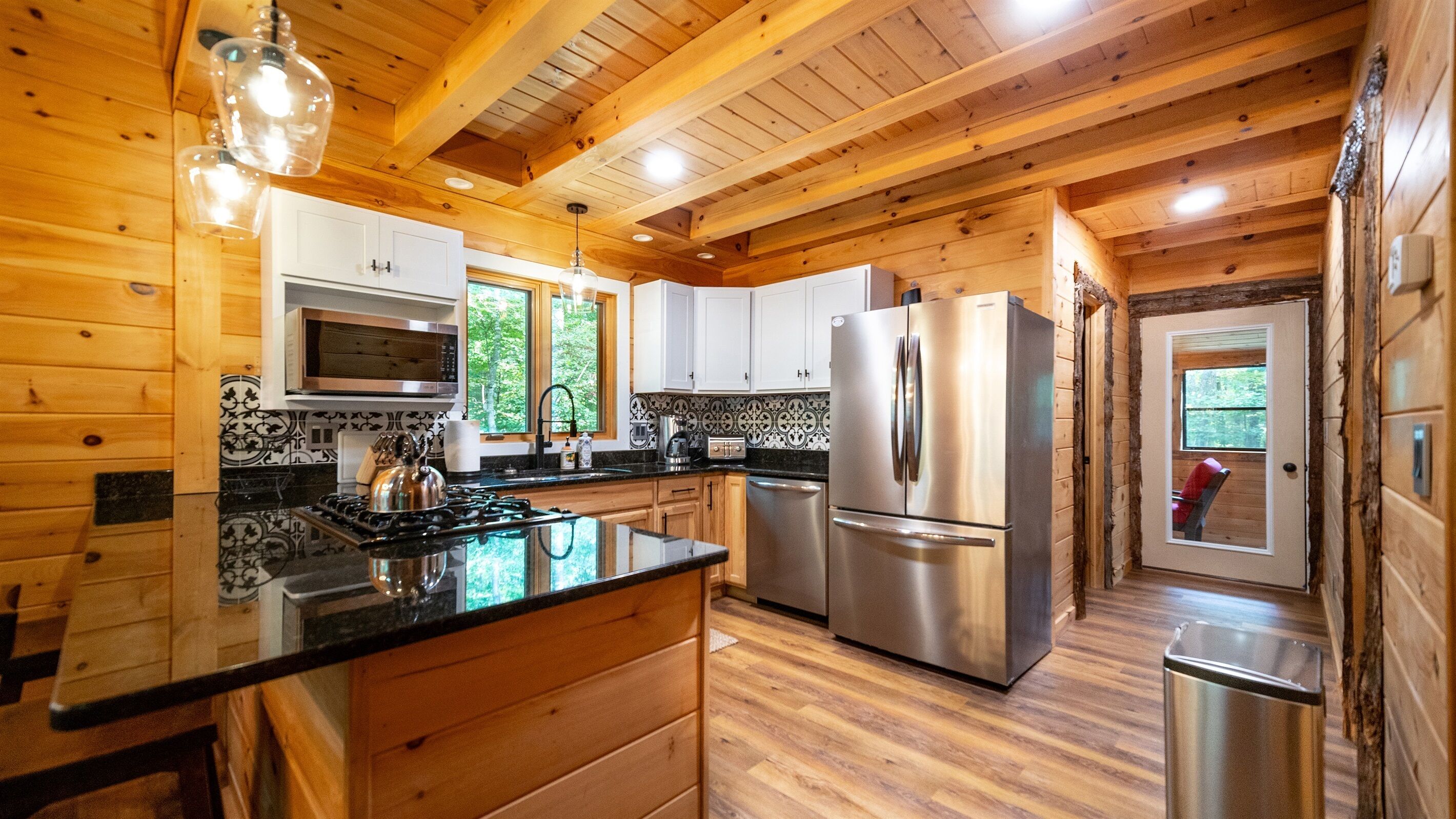 Luxury Cabin, Hot Tub, Near Whiteface, Lake Placid: ADKMC