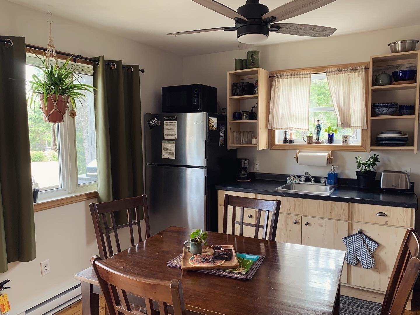 Sunnyside Cabin by the Ocean, Cabot Trail