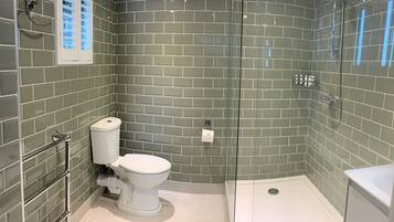 Double Room | Bathroom