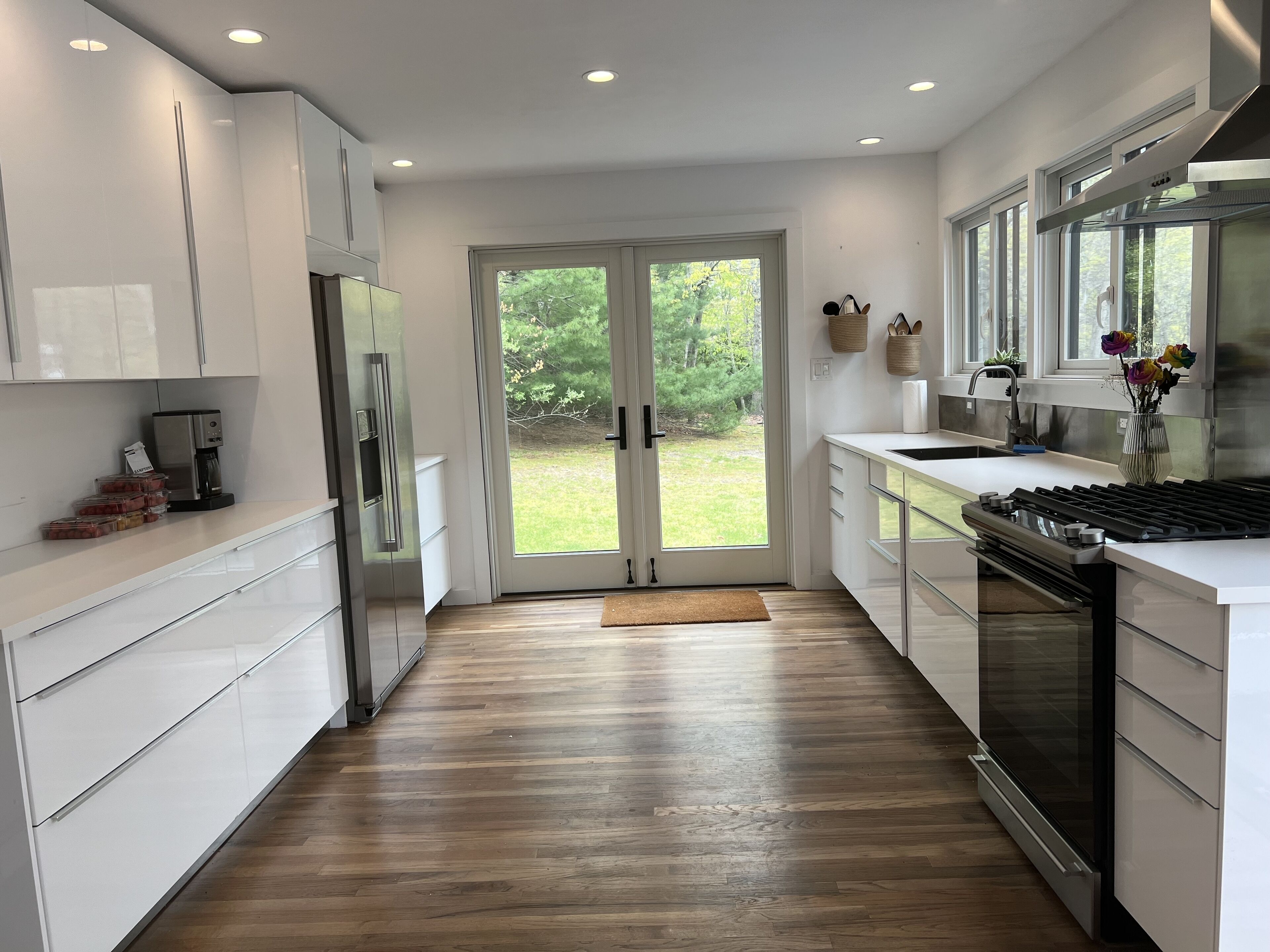 Sleek + chic in East Hampton with pool