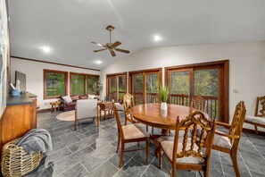 Interior - 14 Acres - Theater Room - 20 Miles to DT Asheville - Paved Drive the whole way! (Canton)