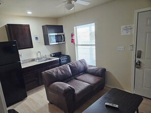 Private kitchenette - EL Dorado ranch resort (Crystal City)