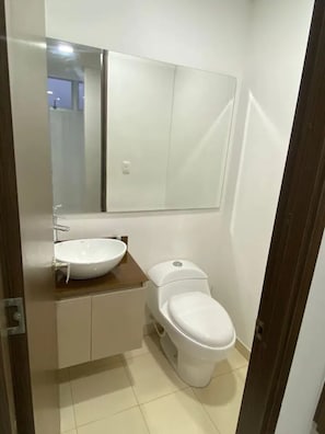 Bathroom - Confortable Apartaestudio-en el Único Club House Armenia (Armenia)