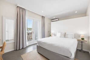 Suite estudio urbana | Caja de seguridad en la habitación y cortinas blackout 