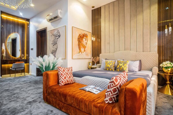 Luxury Duplex | 4 bedrooms, individually decorated, individually furnished