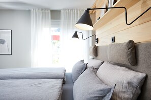 1 slaapkamer, een strijkplank/strijkijzer, reisbedje, gratis wifi