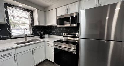Urban Retreat: Cozy House in The Heart of Zephyrhills
