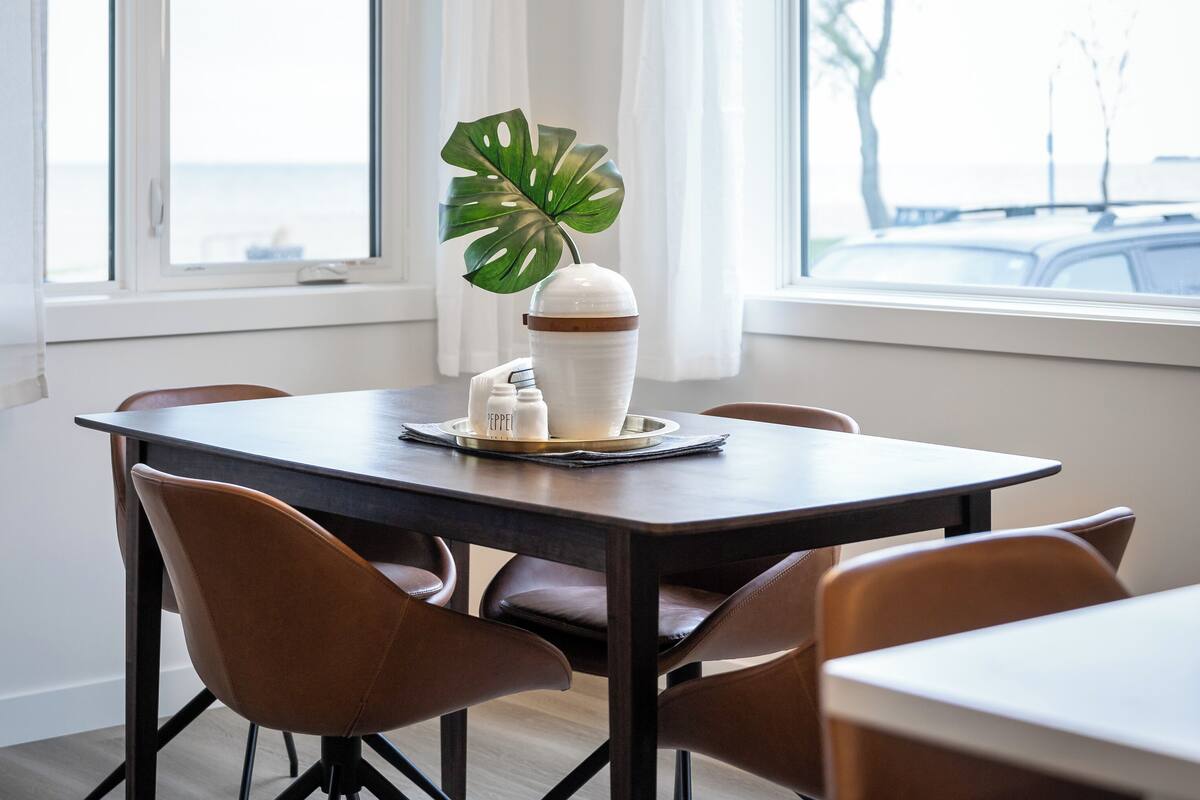 Luxury-Apartment | Essbereich im Zimmer