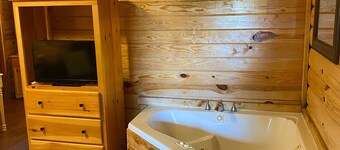 Cozy Cabin, Jacuzzi Tub, Kitchenette, Mountain View, ATV access to trails