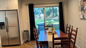Dining - Under the Trees Bungalow - Near Park Circle (North Charleston)