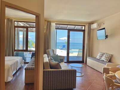 SH Holidays & Health ltd.