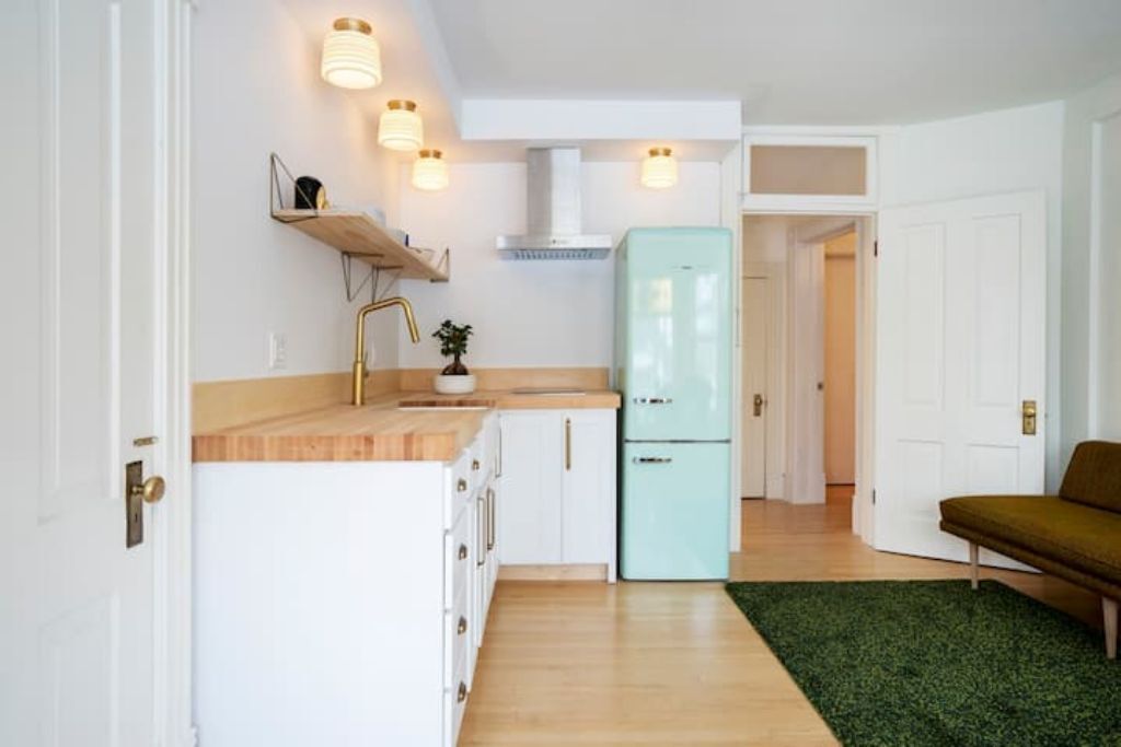 Mountainside Downtown Mansion