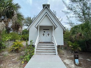 Exterior - Family Tides on LGI - Golf Cart Included (Placida)