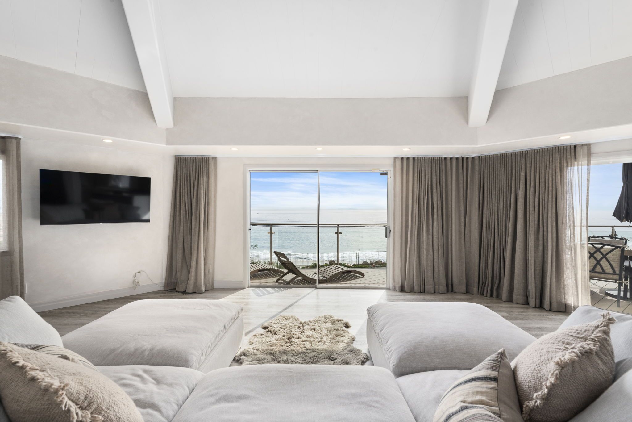 Zen Malibu Octagon w Ocean Views + Beach Access