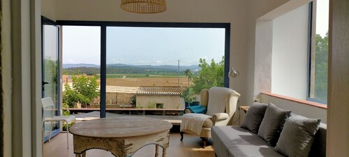 Casa con Jardin en el Corazon del Empordà