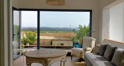 Casa con Jardin en el Corazon del EmpordĂ
