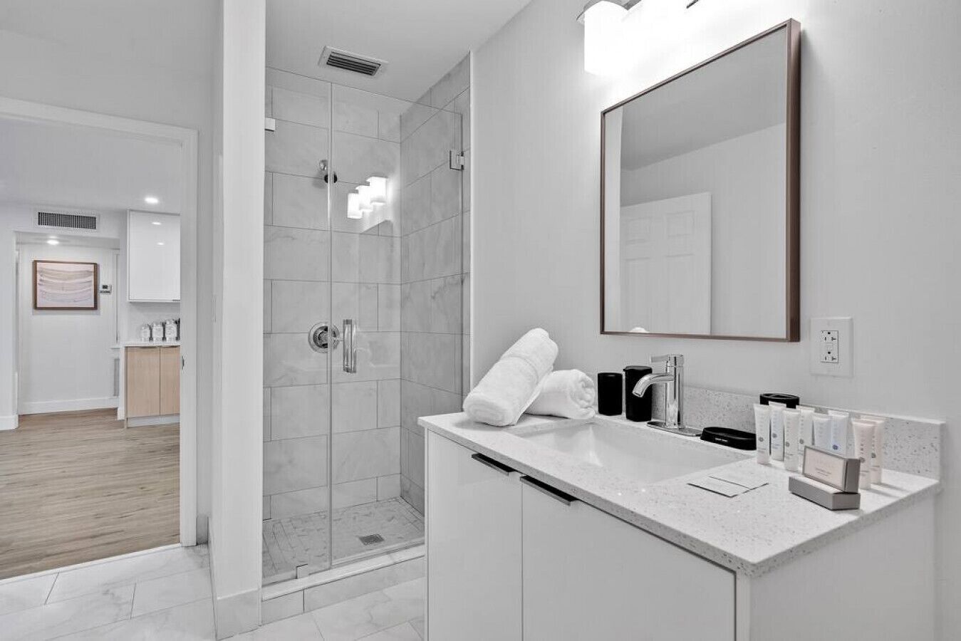 TOVY 6721 NW 34th Ave Fort Lauderdale · Spacious Fort Lauderdale Pool Home | Ideal Retreat