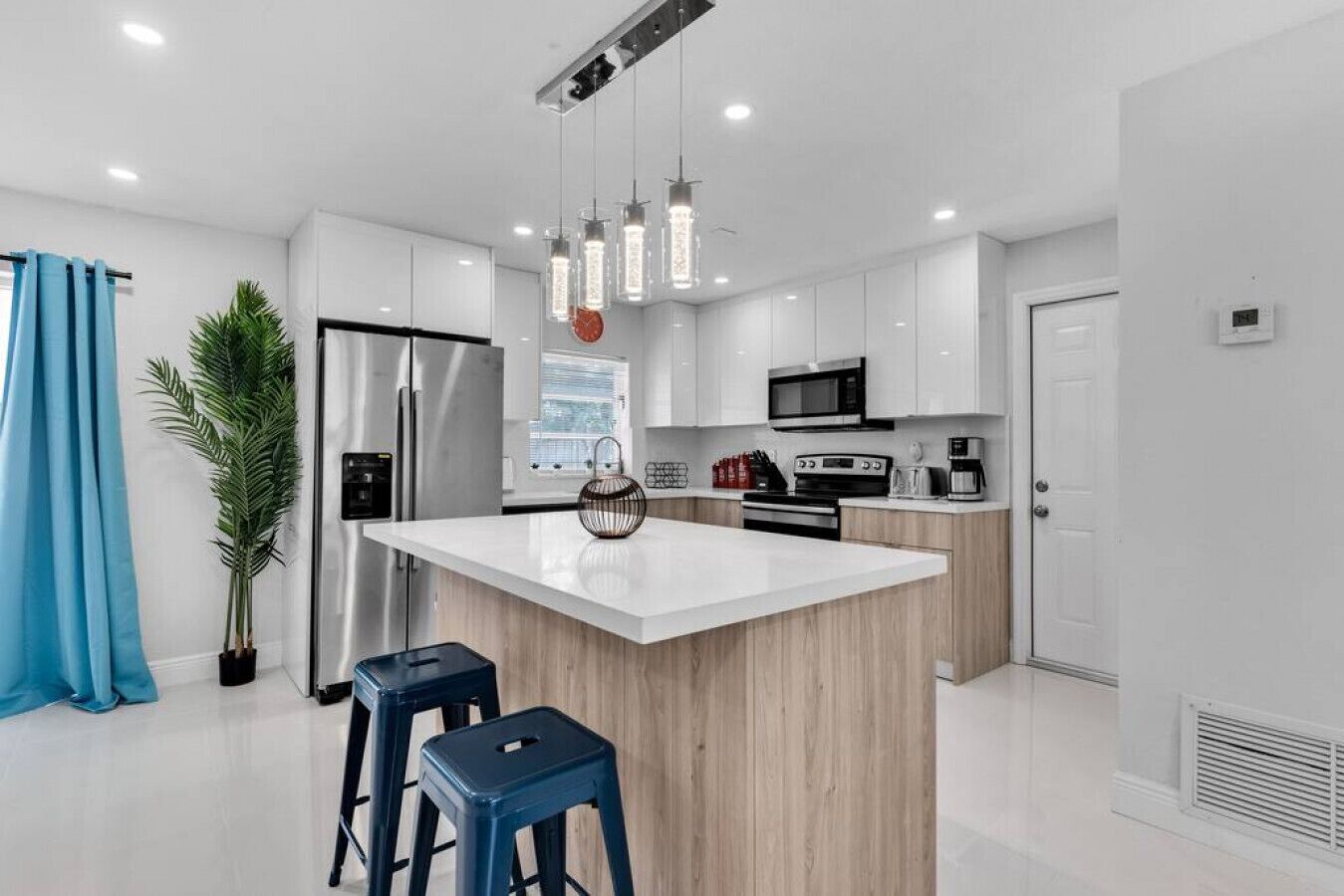 Efraim 1410 NW 46th St, Fort Lauderdale · Spacious Pool Home Fort Lauderdale | Ideal Vacay